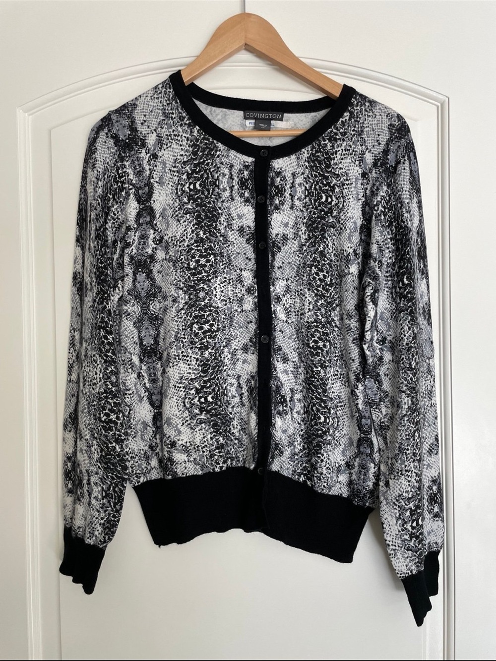 Covington Monochrome Snake Print Button-Front Cardigan Sweater Women's L